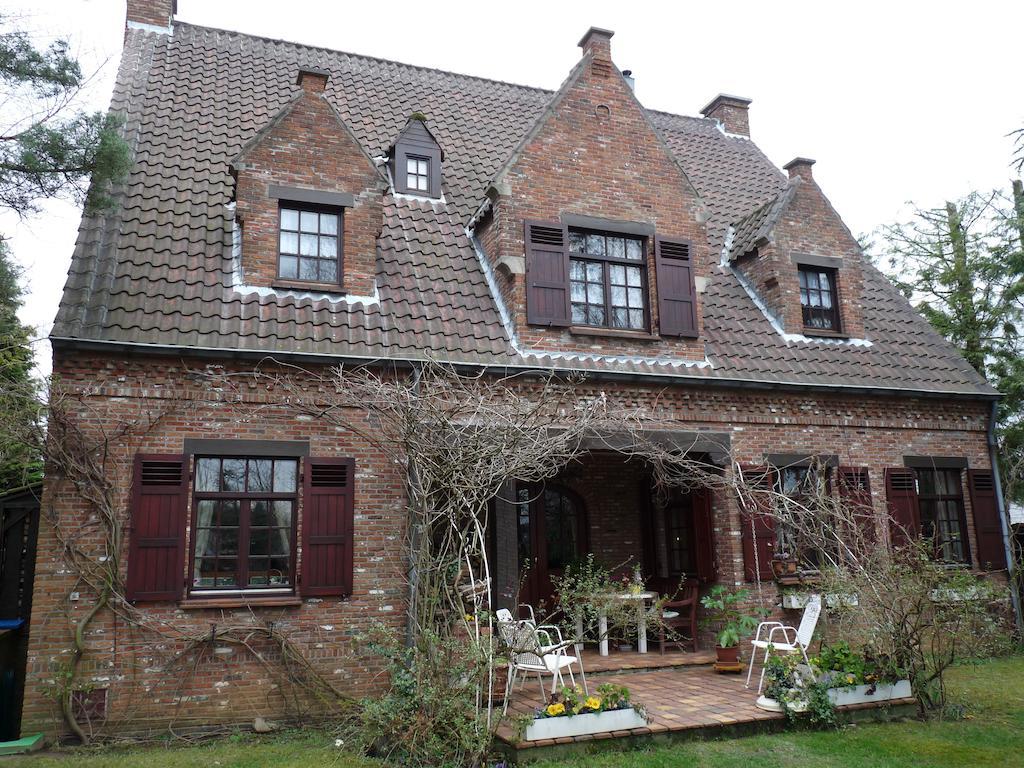 B&B 'T Nieuw Lijsternest Wezembeek-Oppem Bagian luar foto