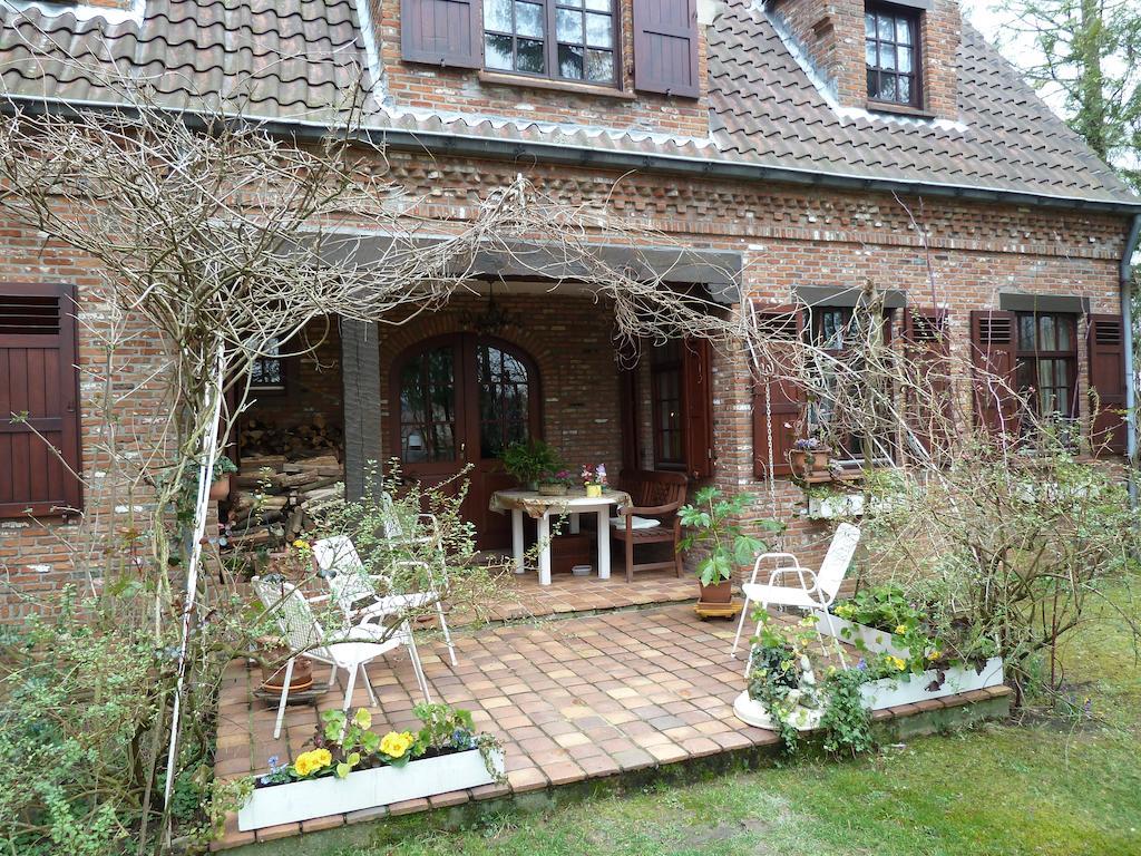 B&B 'T Nieuw Lijsternest Wezembeek-Oppem Bagian luar foto